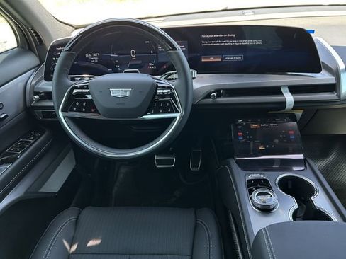 New 2026 Cadillac Vistiq Sport image 10