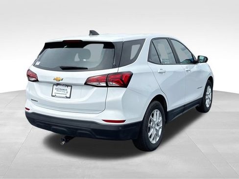 Used 2023 Chevrolet Equinox LS FWD image 8
