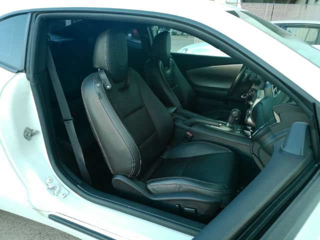 Used 2015 Chevrolet Camaro LT RWD image 19