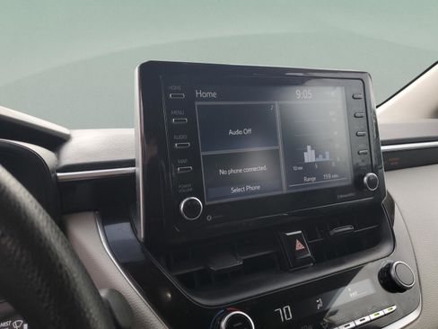 Used 2021 Toyota Corolla LE image 21