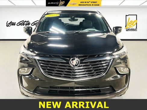 Used 2023 Buick Enclave Premium image 2