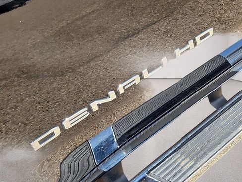Used 2022 GMC Sierra 3500 Denali AWD/4WD image 13