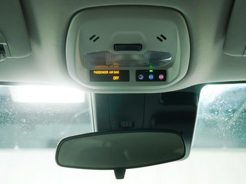 Used 2025 Chevrolet Trax LT w/ Driver Confidence Package FWD image 21