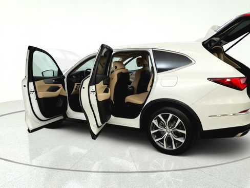 Used 2023 Acura MDX FWD w/ Technology Package image 12