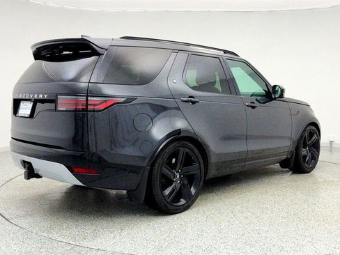 Used 2024 Land Rover Discovery Metropolitan Edition image 5