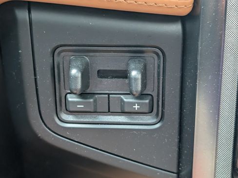 Used 2023 Ford Expedition Platinum AWD/4WD image 11