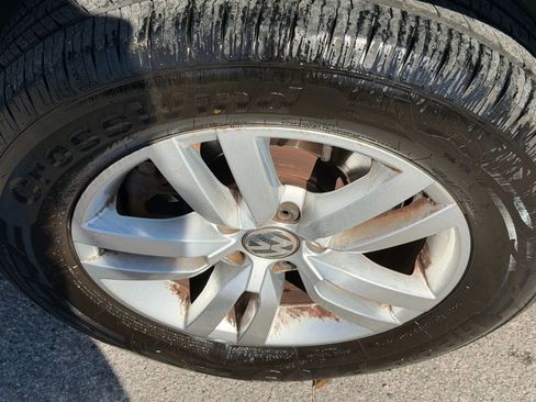 Used 2016 Volkswagen Tiguan S image 21