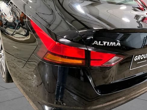 Used 2019 Nissan Altima 2.5 Platinum FWD image 28