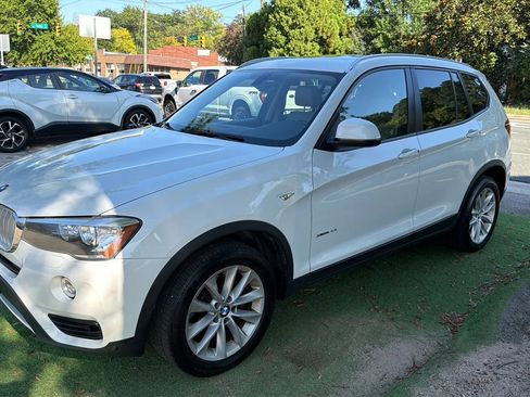 Used 2016 BMW X3 xDrive28i AWD/4WD image 3