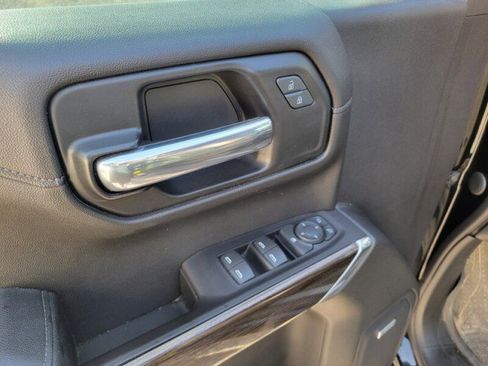 Used 2019 Chevrolet Silverado 1500 RST w/ All-Star Edition image 11