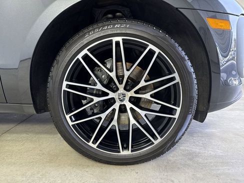 Certified 2024 Porsche Macan Turbo image 15