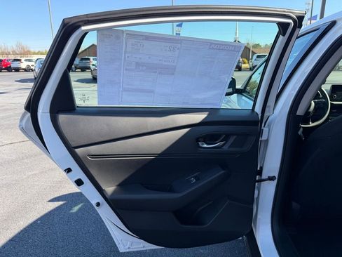 New 2025 Honda Accord SE image 10