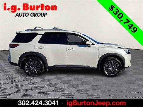 Used 2023 Nissan Pathfinder SL w/ SL Premium Package image 7