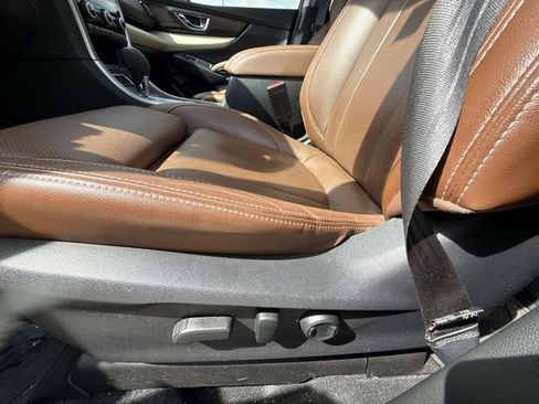 Used 2022 Subaru Ascent Touring w/ Popular Package #2A image 12