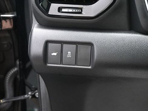 Used 2025 Honda Pilot Touring image 11