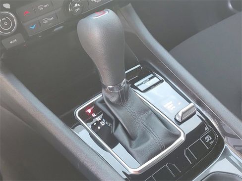 Certified 2024 Jeep Compass Sport image 22