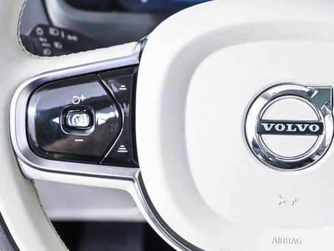 Certified 2025 Volvo XC90 T8 Core w/ Protection Package AWD/4WD image 11