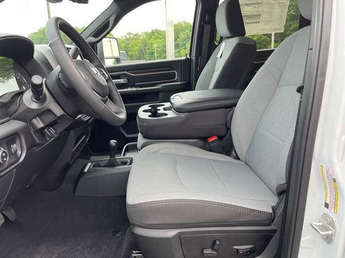 New 2024 RAM 4500 SLT w/ Quick Order Package 2YG SLT image 14