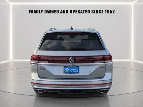 Used 2025 Volkswagen Atlas SEL Premium R-Line image 4