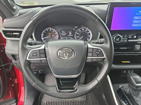 Used 2023 Toyota Highlander XSE AWD/4WD image 10