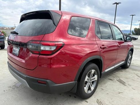 Used 2024 Honda Pilot EX-L image 2