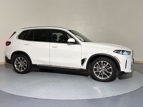 Used 2025 BMW X5 xDrive50e AWD/4WD image 18