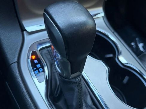 Used 2021 Jeep Grand Cherokee Laredo X image 22