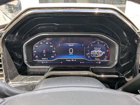 Used 2025 Chevrolet Silverado 2500 LT w/ Convenience Package AWD/4WD image 19