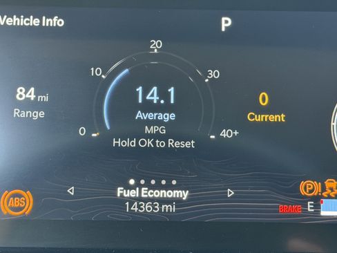 Used 2023 Jeep Grand Cherokee Limited image 14