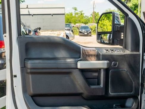 Used 2019 Ford F350 Lariat w/ Lariat Ultimate Package AWD/4WD image 17