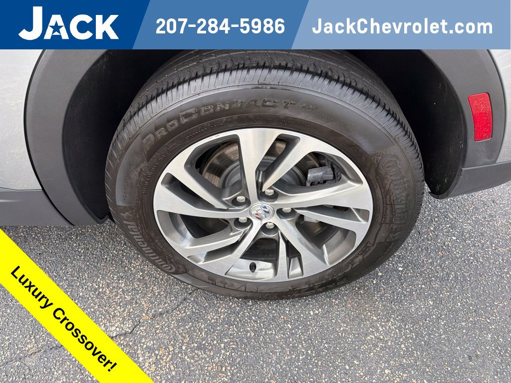 Used 2023 Buick Envision Essence AWD/4WD image 4