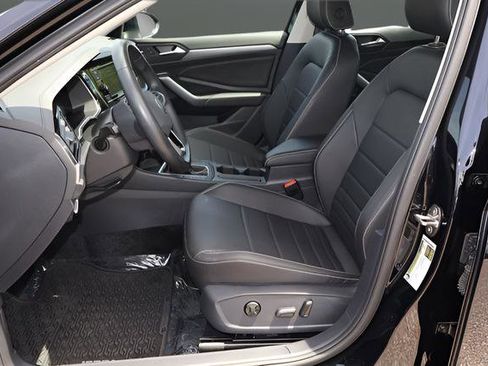 Certified 2024 Volkswagen Jetta SE FWD image 14