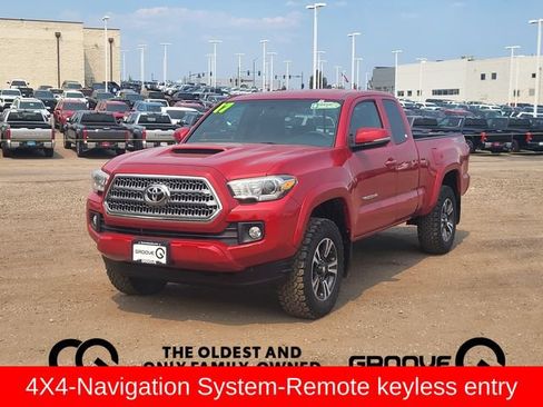 Used 2017 Toyota Tacoma TRD Sport w/ Tow Package (A/T) AWD/4WD image 1