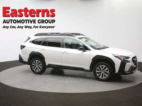 Used 2023 Subaru Outback Premium AWD/4WD image 47