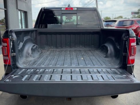 Used 2019 RAM 1500 Laramie AWD/4WD image 4