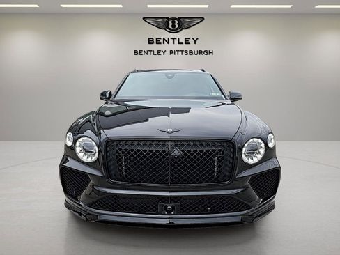 New 2025 Bentley Bentayga image 2