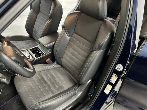 Used 2023 Mitsubishi Outlander SE image 9