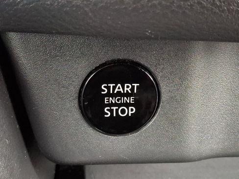 Used 2025 Nissan Rogue SV image 22