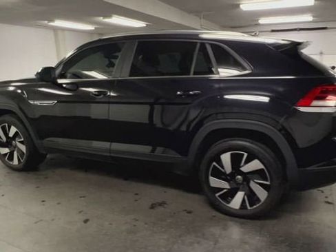 Used 2024 Volkswagen Atlas Cross Sport SE AWD/4WD image 6