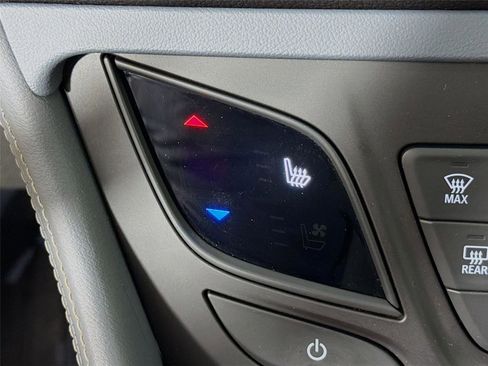 Used 2019 Buick Envision Premium AWD/4WD image 23