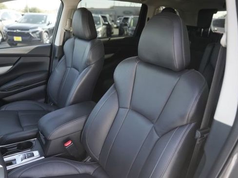 Used 2022 Subaru Ascent Limited w/ Technology Package image 10