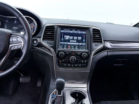 Used 2018 Jeep Grand Cherokee Trailhawk AWD/4WD image 9