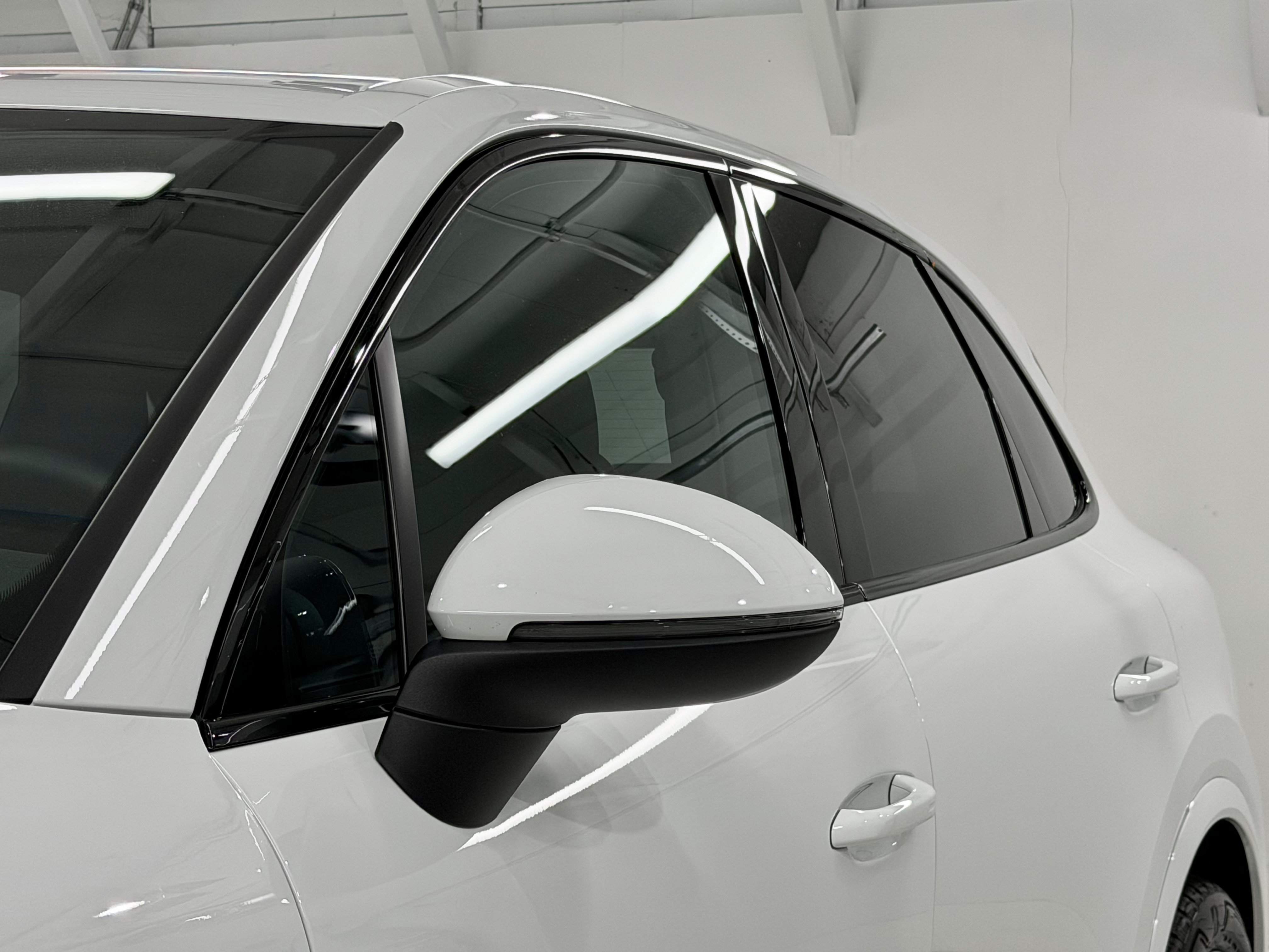 Certified 2024 Porsche Cayenne AWD/4WD image 19