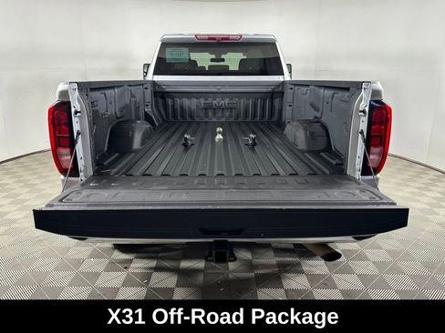 Used 2021 GMC Sierra 2500 SLE w/ SLE Value Package; image 9