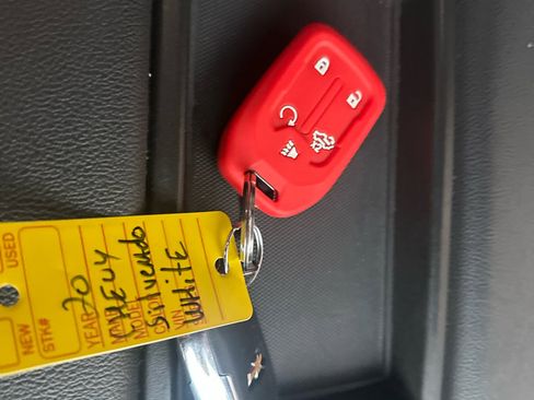 Used 2020 Chevrolet Silverado 1500 LT w/ All-Star Edition image 17