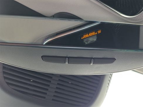 Certified 2025 Mercedes-Benz GLC 350e 4MATIC image 26