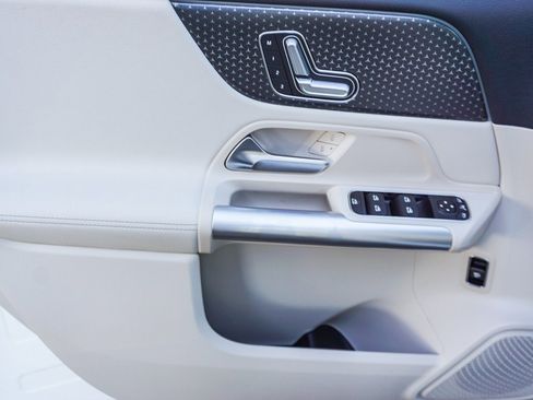 Used 2025 Mercedes-Benz GLA 250 GLA 250 image 19