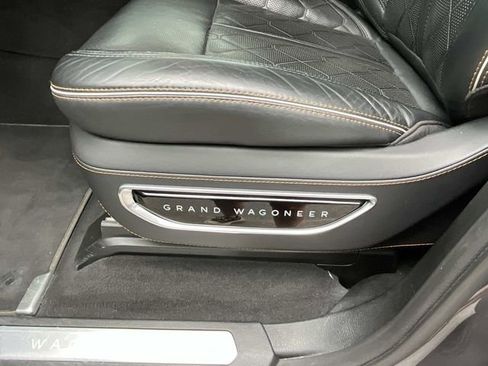 Used 2024 Jeep Grand Wagoneer L Series III AWD/4WD image 36