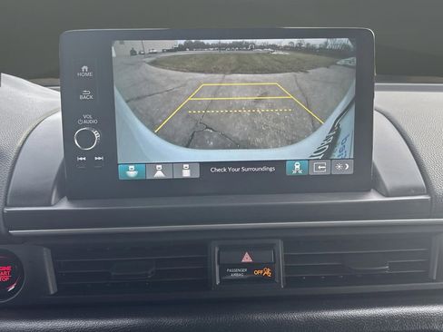 Used 2025 Honda Pilot EX-L image 9