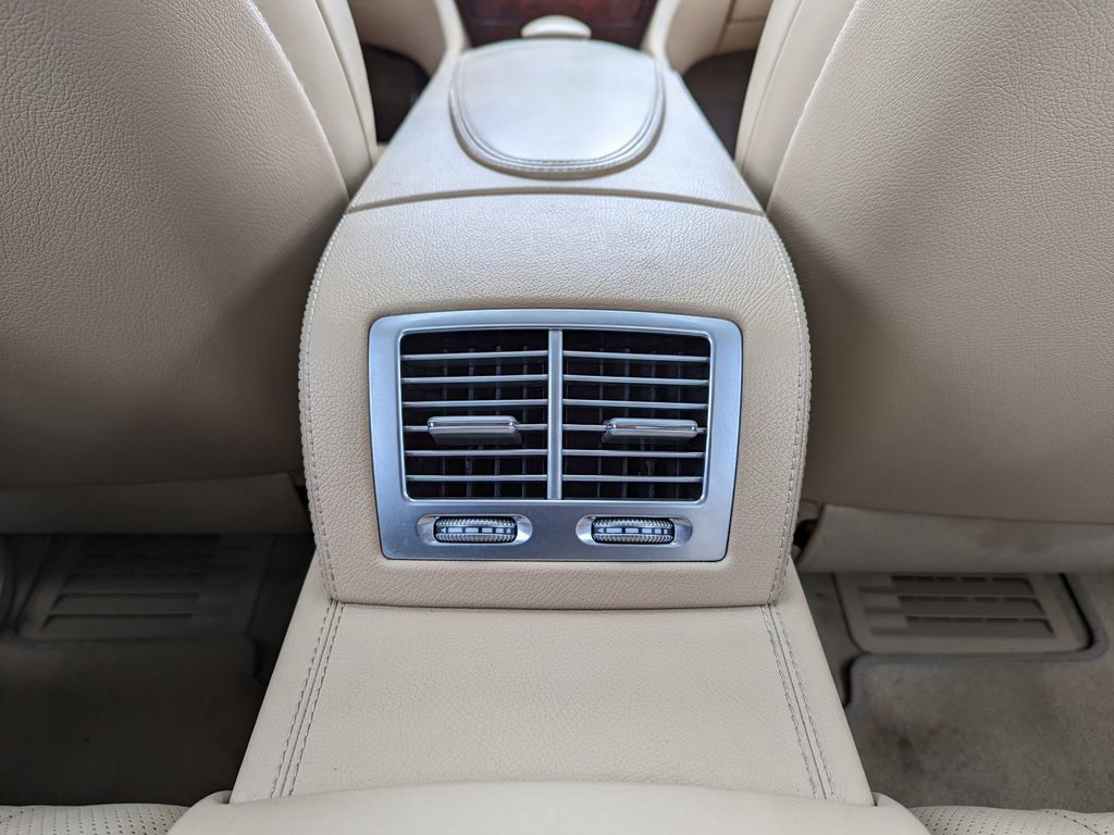 Used 2013 Mercedes-Benz CL 550 4MATIC image 41